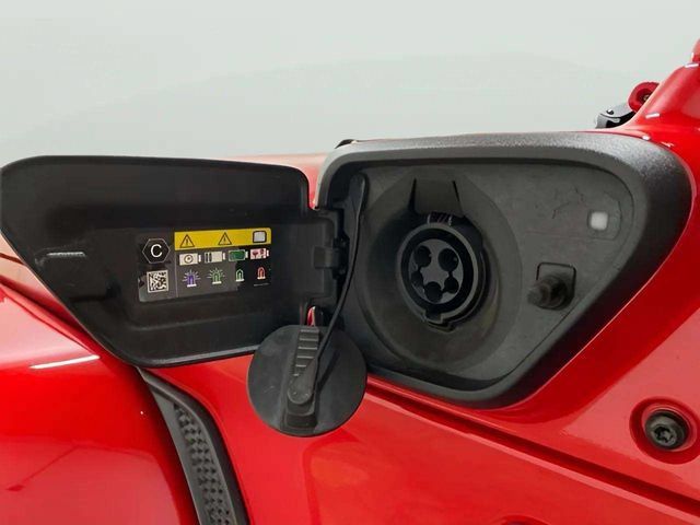 Used 2025 Jeep Wrangler Unlimited Sahara w/ Safety Group AWD/4WD image 87