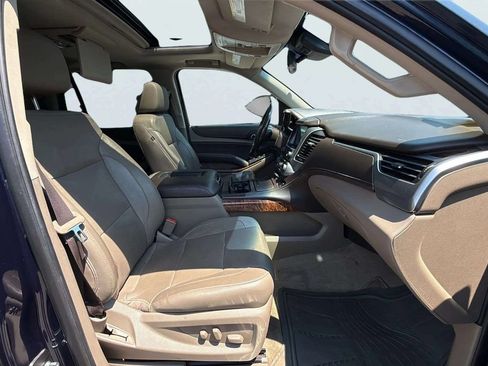 Used 2018 Chevrolet Tahoe Premier AWD/4WD image 18
