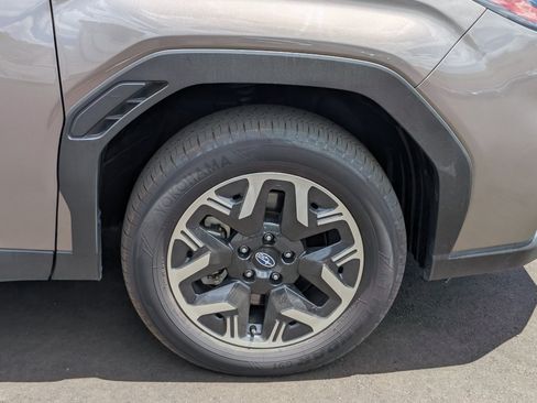 Used 2025 Subaru Forester Premium AWD/4WD image 8