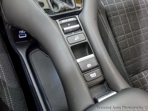 Used 2023 Honda HR-V LX image 23