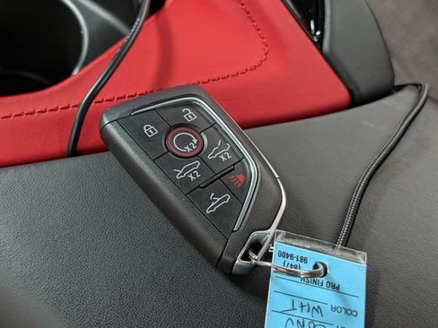 Used 2023 Chevrolet Corvette Stingray Premium Conv w/ Z51 Performance Package RWD image 31