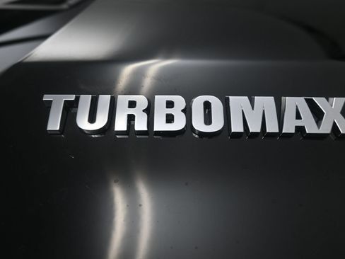 Used 2023 Volkswagen Tiguan SE AWD/4WD image 12