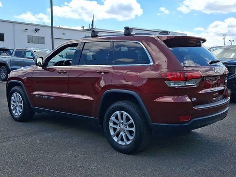 Used 2021 Jeep Grand Cherokee Laredo RWD image 4