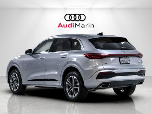 Used 2025 Audi Q5 Premium w/ Convenience Package AWD/4WD image 3