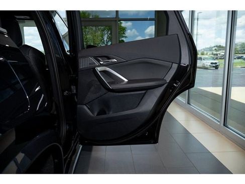 Used 2025 BMW X1 xDrive28i w/ Premium Package image 77