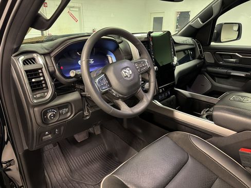 Used 2025 RAM 1500 Laramie w/ Night Edition AWD/4WD image 3