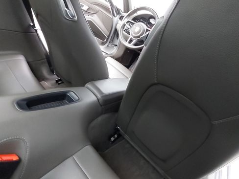 Certified 2018 Porsche 911 Carrera RWD image 13