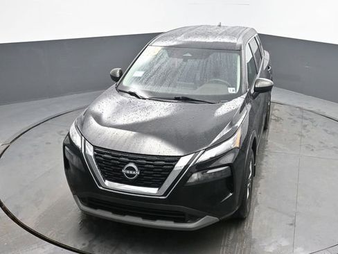 Used 2023 Nissan Rogue S image 17