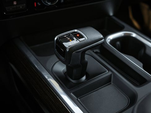 Used 2022 GMC Sierra 1500 Elevation image 25