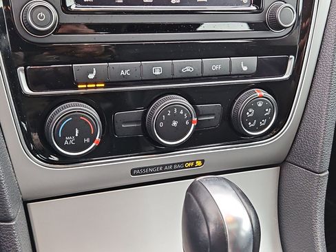 Used 2019 Volkswagen Passat 2.0T Wolfsburg image 25