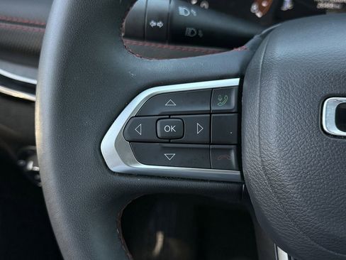 Used 2025 Jeep Compass Trailhawk AWD/4WD image 15