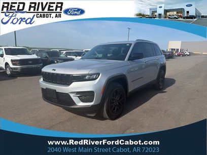 Used 2025 Jeep Grand Cherokee Altitude