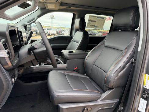New 2026 Ford F250 Lariat w/ Black Appearance Package AWD/4WD image 17