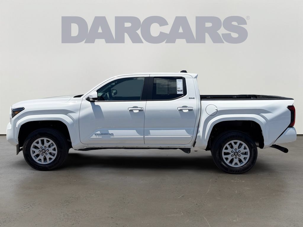 Certified 2026 Toyota Tacoma SR5 AWD/4WD image 4