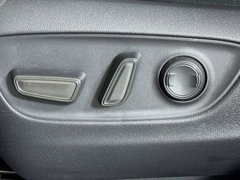 Used 2019 Toyota RAV4 XLE w/ Convenience Package image 15