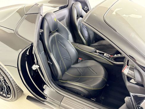 Used 2021 Ferrari 812 GTS RWD image 27