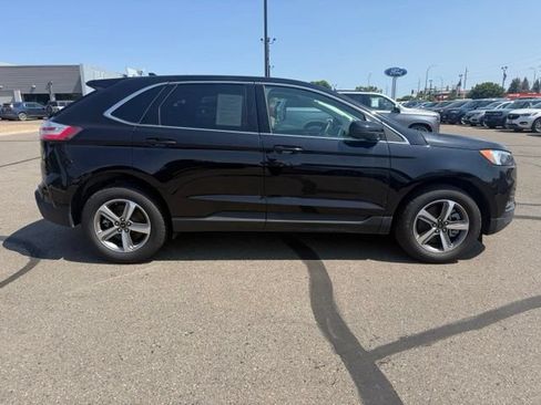 Certified 2024 Ford Edge SEL w/ Convenience Package AWD/4WD image 11