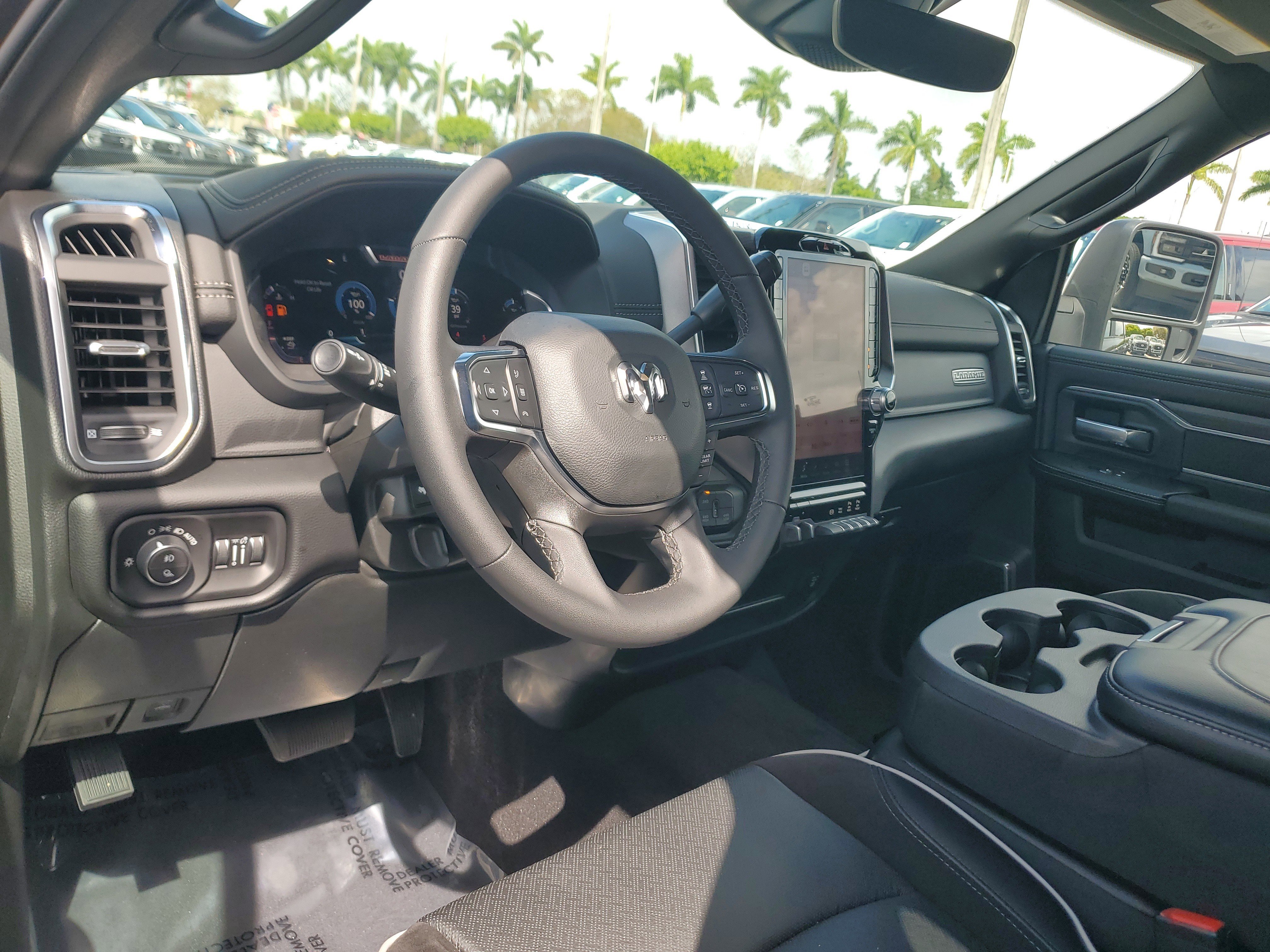 Used 2026 RAM 2500 Laramie AWD/4WD image 9