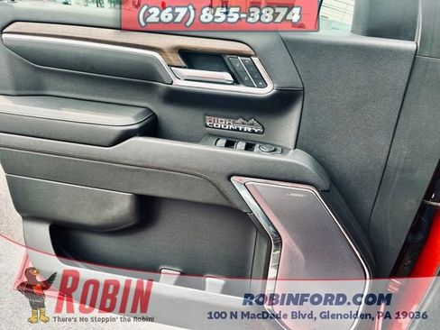 Used 2023 Chevrolet Silverado 1500 High Country w/ High Country Premium Package AWD/4WD image 15