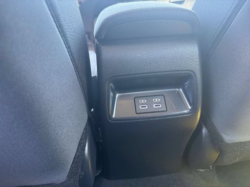 Used 2025 Toyota Corolla LE FWD image 23