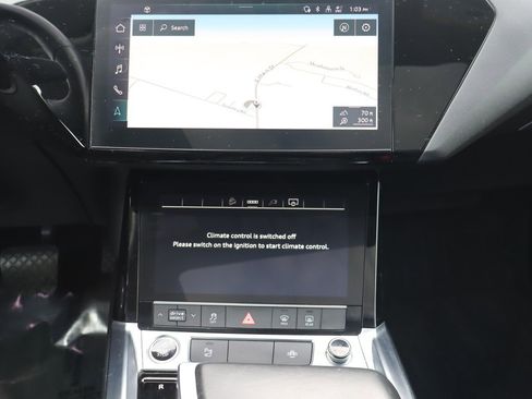 Used 2021 Audi e-tron Premium image 10