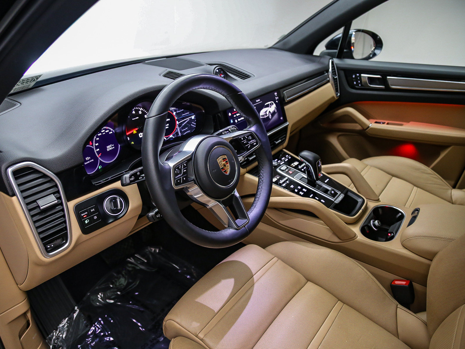Certified 2023 Porsche Cayenne Platinum Edition AWD/4WD image 4