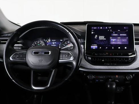 Used 2022 Jeep Compass Latitude image 29