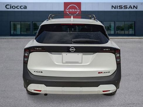 New 2026 Nissan Kicks SR w/ Cold Weather Package AWD/4WD image 4