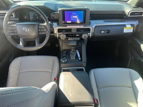 Certified 2026 Toyota Tacoma SR5 AWD/4WD image 10