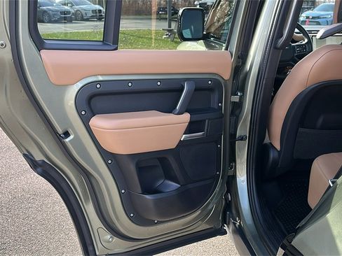Certified 2025 Land Rover Defender 110 X-Dynamic SE image 20