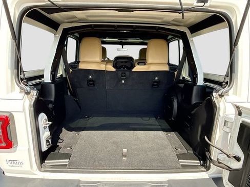 Used 2018 Jeep Wrangler Unlimited Sahara AWD/4WD image 25