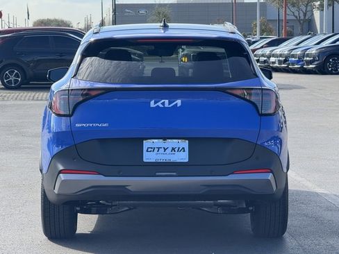 New 2026 Kia Sportage EX image 3