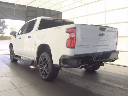 Used 2022 Chevrolet Silverado 1500 LT Trail Boss w/ Convenience Package II AWD/4WD image 4