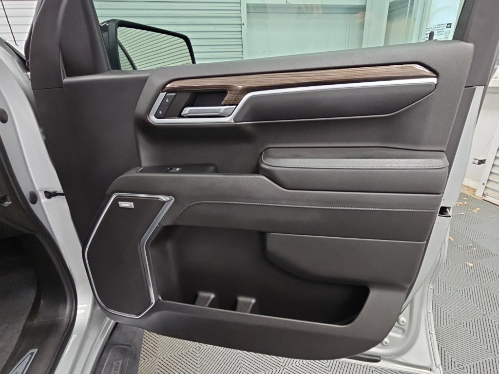 Used 2022 Chevrolet Silverado 1500 RST w/ Convenience Package II RWD image 39