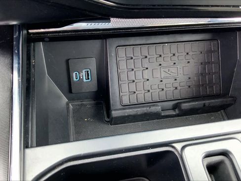 Certified 2023 Ford F150 Lightning Platinum image 32