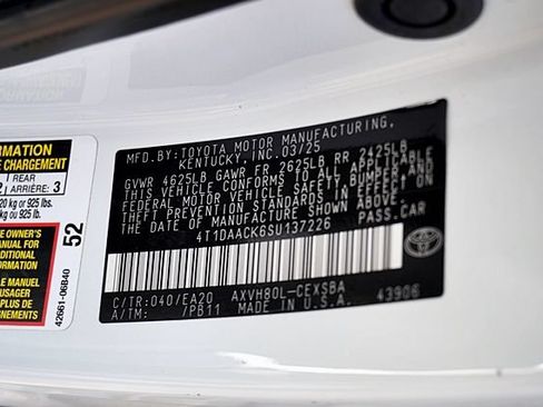Used 2025 Toyota Camry SE FWD image 33