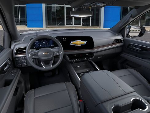 New 2026 Chevrolet Suburban Premier w/ Sun And Tow Package image 39