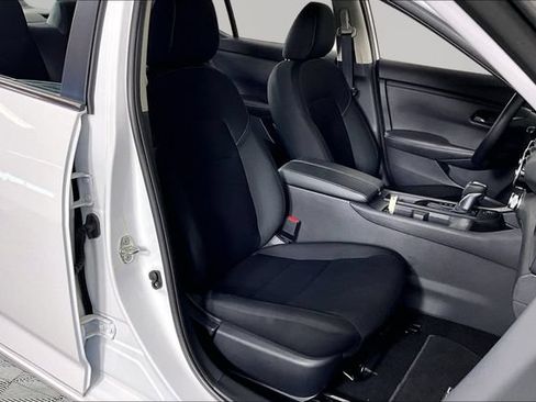 Used 2025 Nissan Sentra S FWD image 27