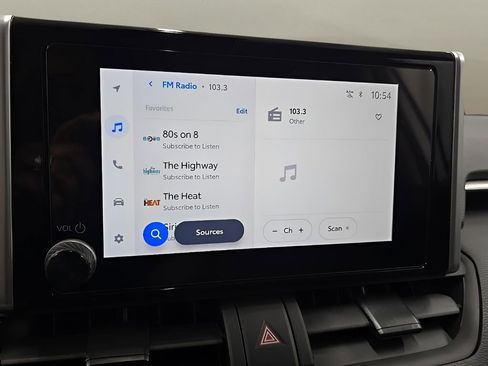 Used 2023 Toyota RAV4 LE image 22