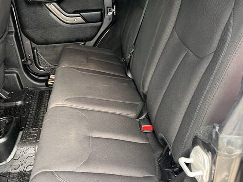 Used 2017 Jeep Wrangler Unlimited Sport w/ Quick Order Package 24S AWD/4WD image 16