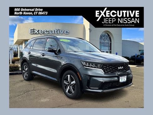 Used 2022 Kia Sorento S FWD image 1