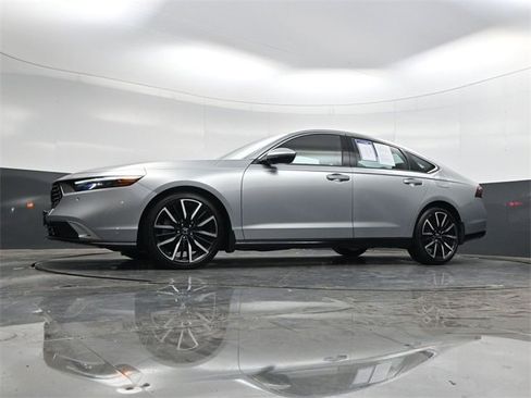 Used 2024 Honda Accord Touring image 30