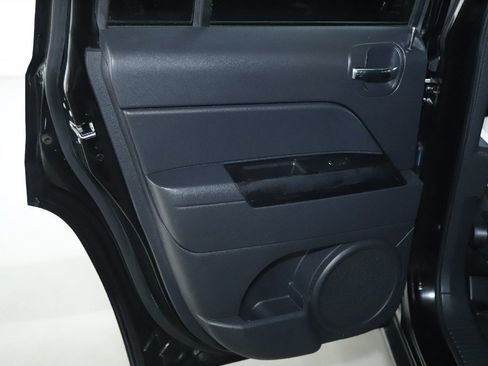 Used 2017 Jeep Patriot Sport w/ Power Value Group image 13