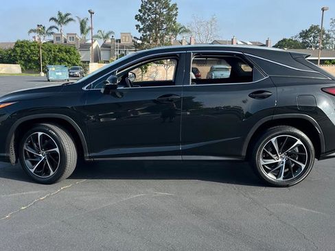 Used 2019 Lexus RX 350 w/ Luxury Package image 4