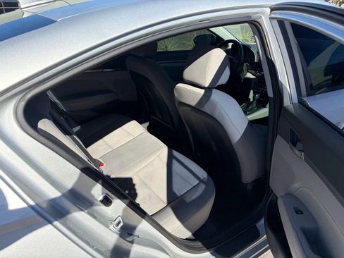 Used 2018 Hyundai Elantra SEL image 7