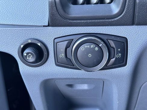 Used 2019 Ford Transit 350 XLT image 16