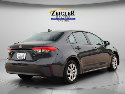 Used 2025 Toyota Corolla LE FWD image 7