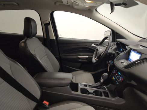 Used 2018 Ford Escape SE w/ SE Sport Appearance Package FWD image 21