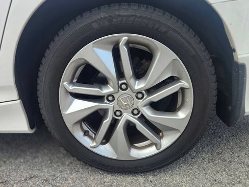 Used 2018 Honda Accord LX image 13