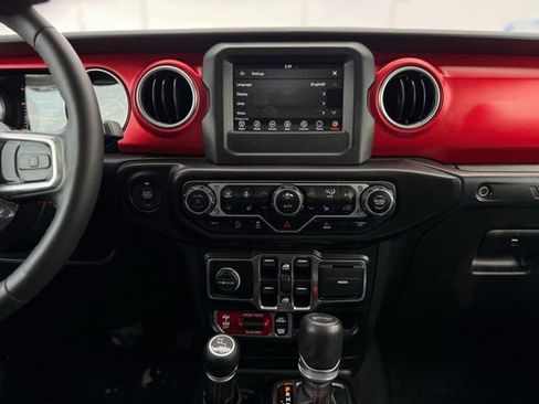 Used 2021 Jeep Wrangler Unlimited Rubicon w/ Dual Top Group image 18